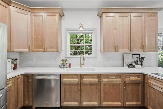 5714 Brynwood Circle NW, Acworth, GA 30101