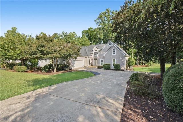 5714 Brynwood Circle NW, Acworth, GA 30101