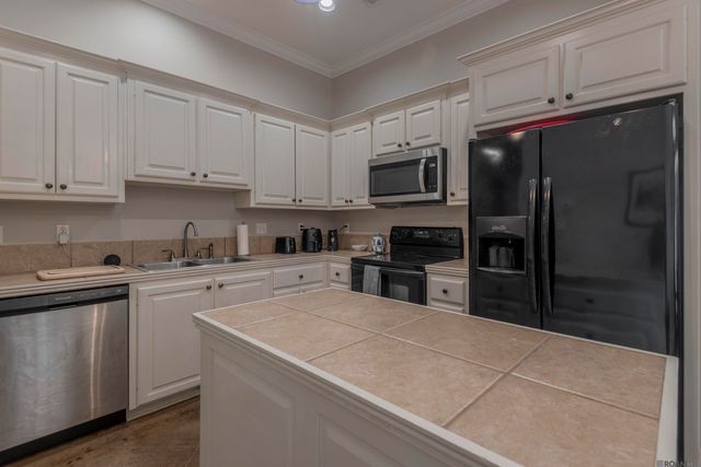 4023 Northshore Ave, Baton Rouge, LA 70820