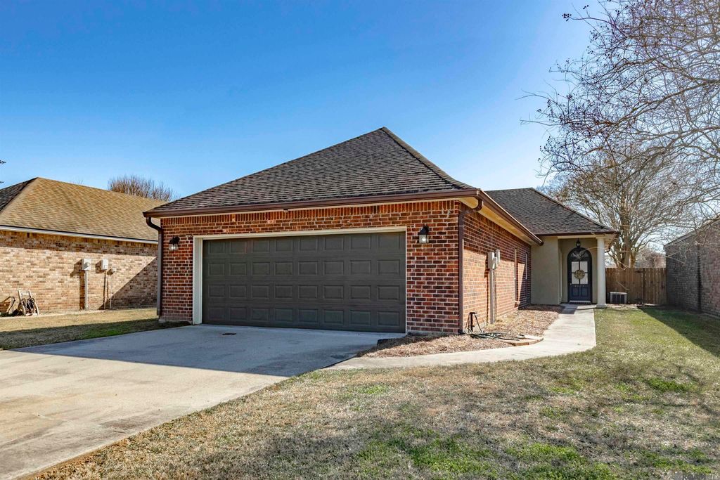 4023 Northshore Ave, Baton Rouge, LA 70820