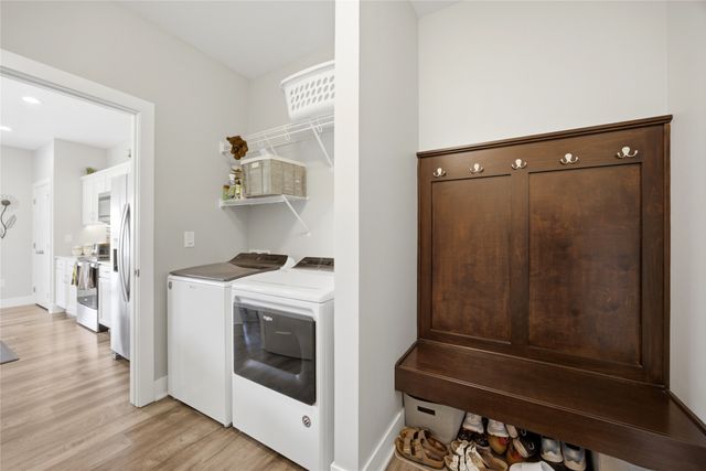 820 SE Booth Avenue, Waukee, IA 50263