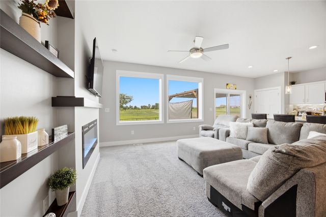 820 SE Booth Avenue, Waukee, IA 50263