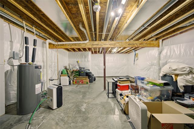 820 SE Booth Avenue, Waukee, IA 50263