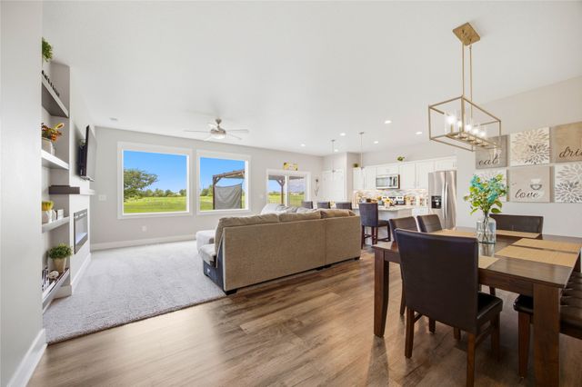 820 SE Booth Avenue, Waukee, IA 50263