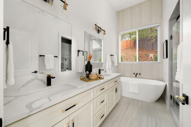 227 Swenson Ct, Auburn, CA 95603