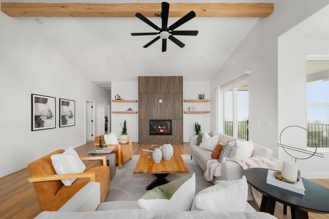 227 Swenson Ct, Auburn, CA 95603