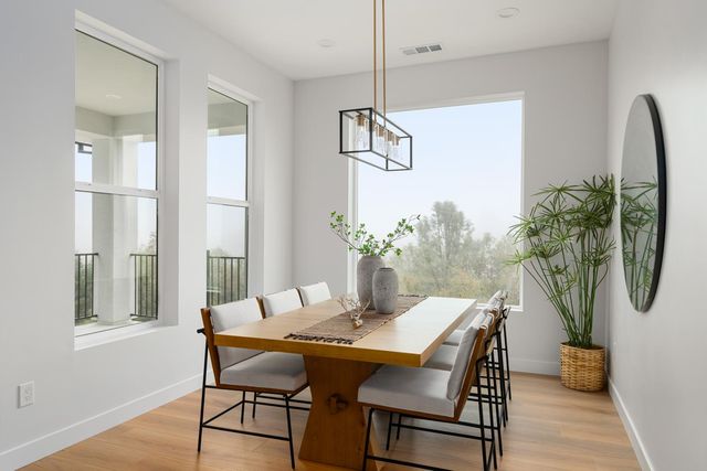 227 Swenson Ct, Auburn, CA 95603