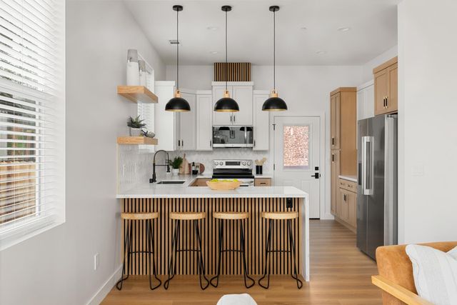 227 Swenson Ct, Auburn, CA 95603