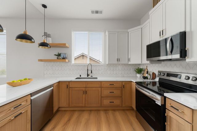 227 Swenson Ct, Auburn, CA 95603