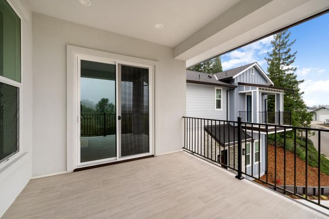 227 Swenson Ct, Auburn, CA 95603