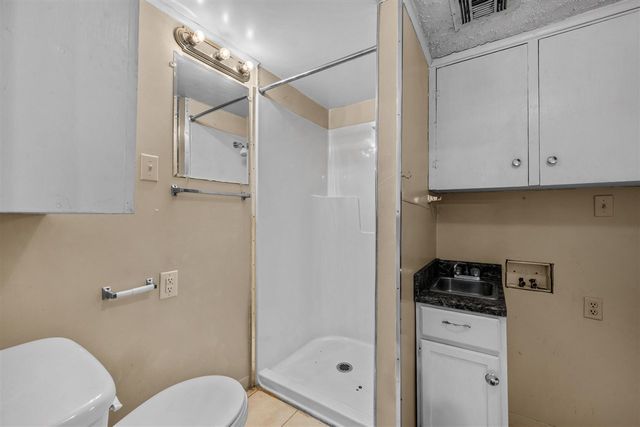 1908 NW Bell Ave, Lawton, OK 73507