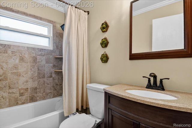 22833 E. 13 mile Road, St. Clair Shores, MI 48082