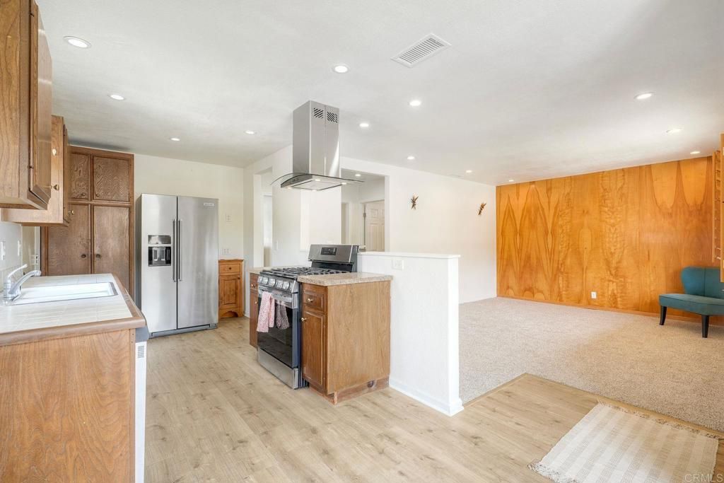 Image 3 of property listing at 3607 Frenzel Circle, Oceanside, CA 92056