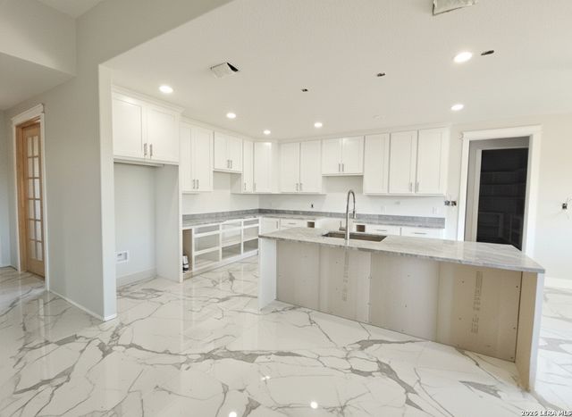 490 North Star, Bandera, TX 78003