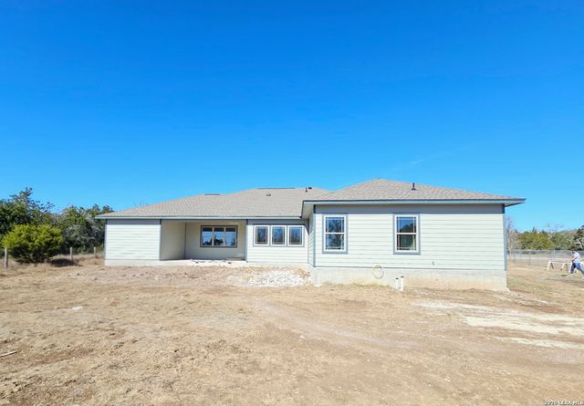 490 North Star, Bandera, TX 78003