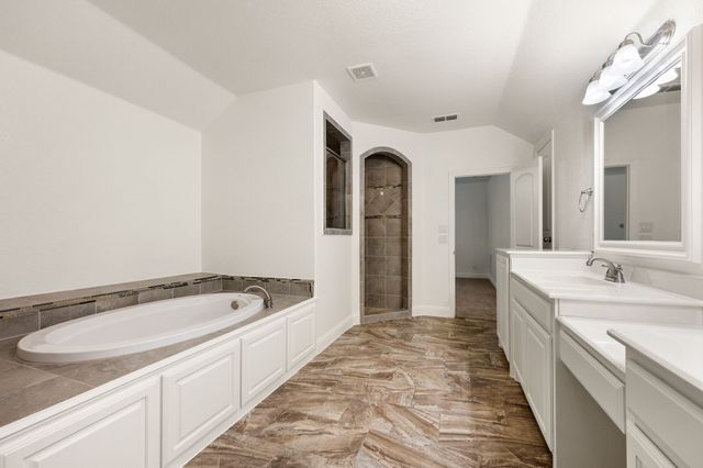 5200 Cross Plains Court, Fort Worth, TX 76126