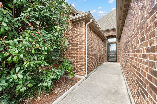 5200 Cross Plains Court, Fort Worth, TX 76126