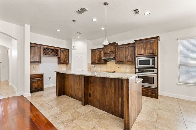 5200 Cross Plains Court, Fort Worth, TX 76126