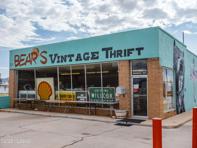 221 W Stewart Street, Willcox, AZ 85643