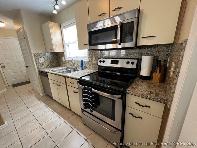 1006 Brookhollow Drive 1, Fayetteville, NC 28314