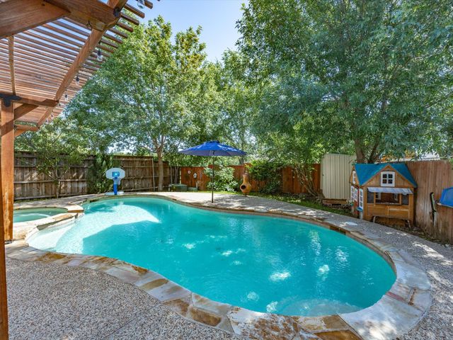 7824 Teal Drive, Fort Worth, TX 76137