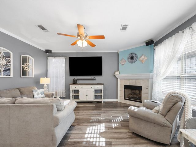 7824 Teal Drive, Fort Worth, TX 76137