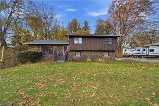 12515 Amber Circle NW, Uniontown, OH 44685