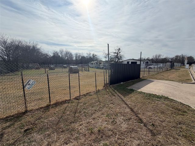 222 Hix Road, Cleburne, TX 76031