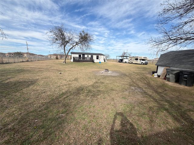 222 Hix Road, Cleburne, TX 76031