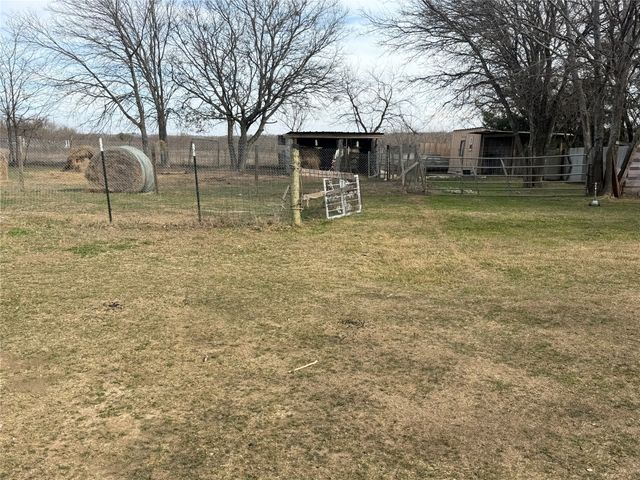 222 Hix Road, Cleburne, TX 76031