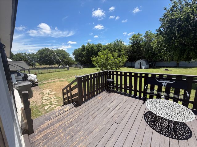 222 Hix Road, Cleburne, TX 76031