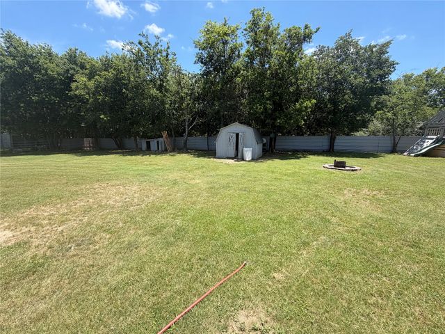 222 Hix Road, Cleburne, TX 76031