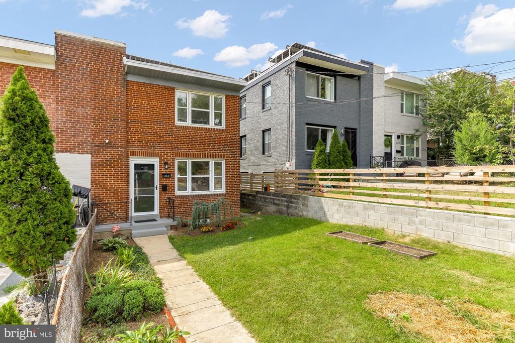 333 OGLETHORPE ST NE, Washington, DC 20011