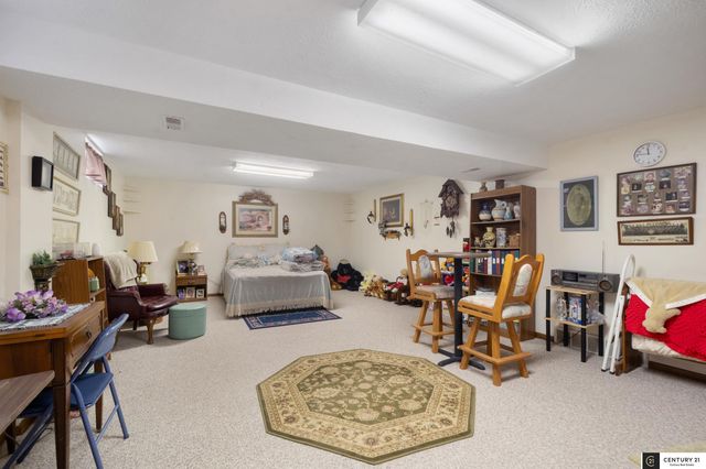 1310 Edgewood Boulevard, Papillion, NE 68046