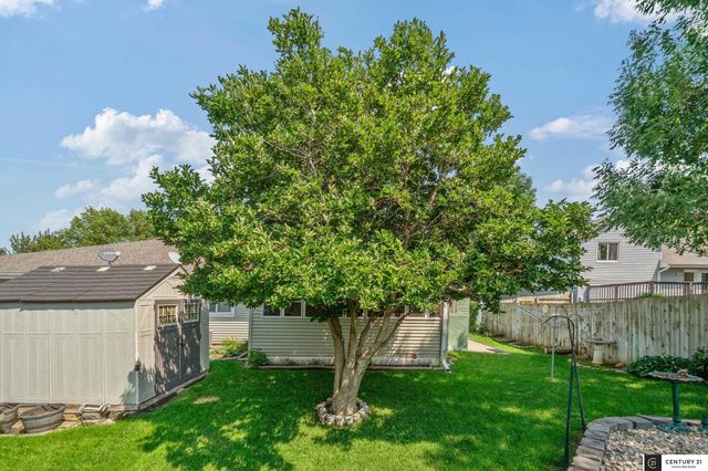 1310 Edgewood Boulevard, Papillion, NE 68046