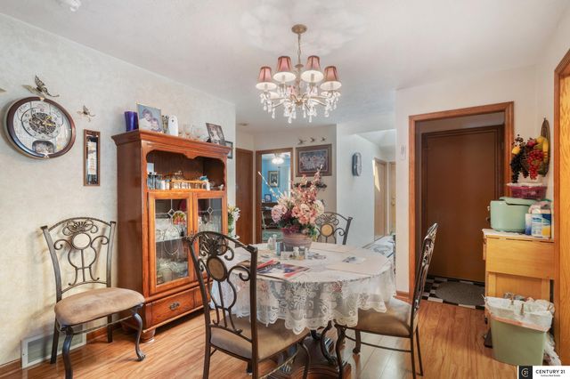 1310 Edgewood Boulevard, Papillion, NE 68046