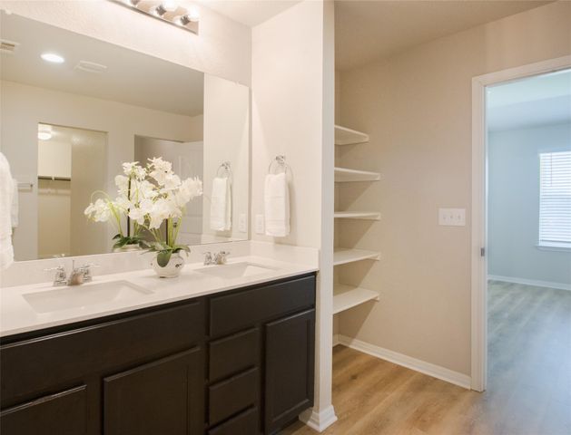 108 Freedom Park Ave, Liberty Hill, TX 78642