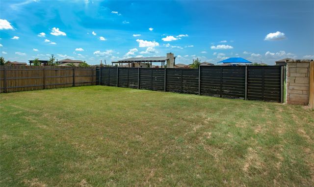 108 Freedom Park Ave, Liberty Hill, TX 78642