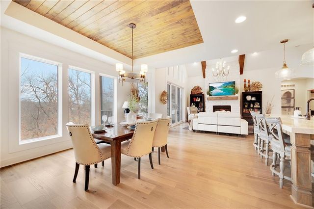 336 Thoreau Circle, Lee's Summit, MO 64081