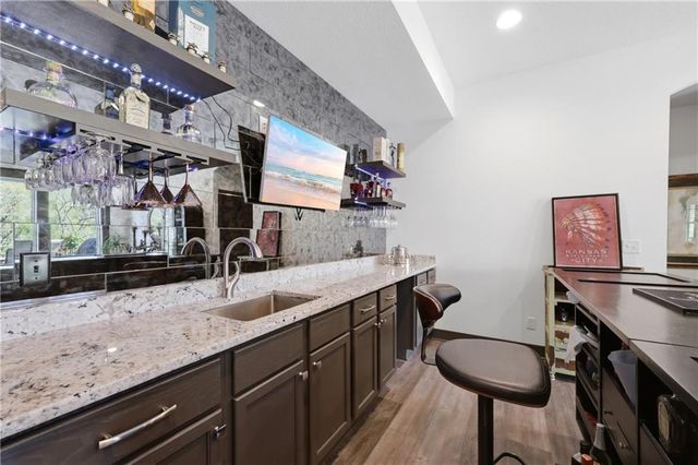 336 Thoreau Circle, Lee's Summit, MO 64081