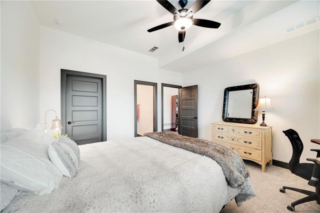 336 Thoreau Circle, Lee's Summit, MO 64081