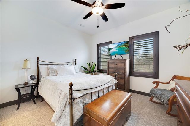 336 Thoreau Circle, Lee's Summit, MO 64081