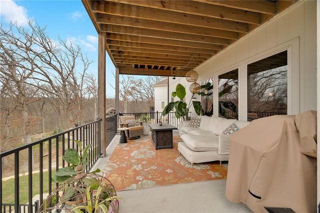 336 Thoreau Circle, Lee's Summit, MO 64081