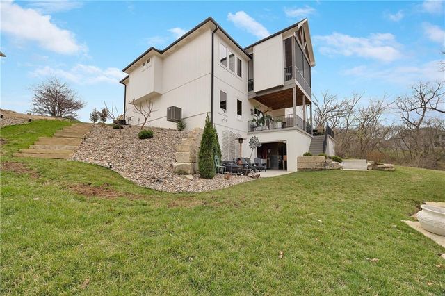 336 Thoreau Circle, Lee's Summit, MO 64081
