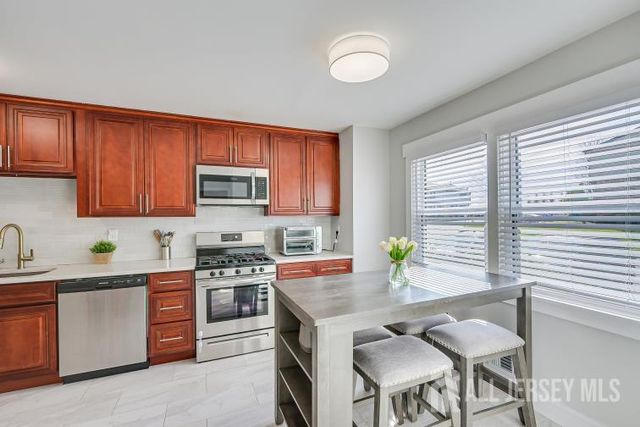 2 Highview Drive 2, Woodbridge Proper, NJ 07095