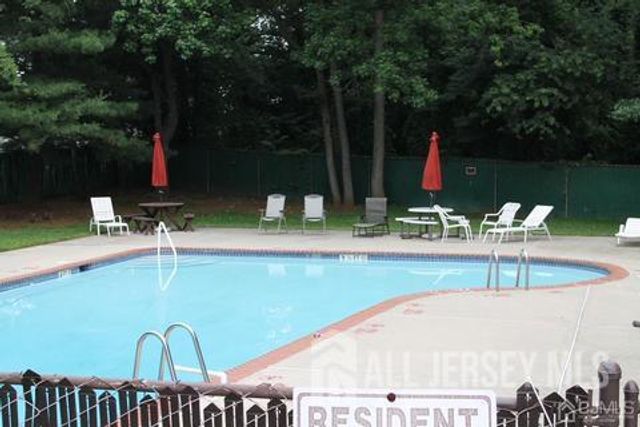 2 Highview Drive 2, Woodbridge Proper, NJ 07095