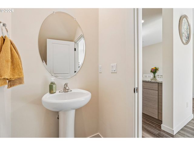 330 S KELLER Ct, Ridgefield, WA 98642
