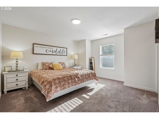 330 S KELLER Ct, Ridgefield, WA 98642