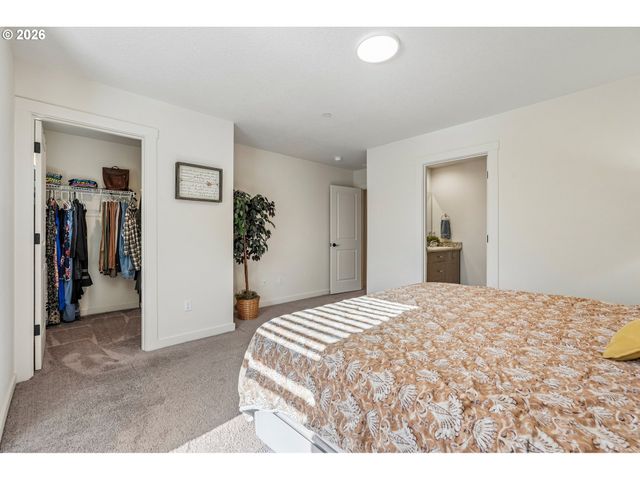330 S KELLER Ct, Ridgefield, WA 98642