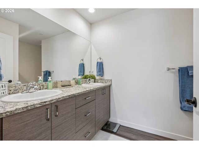 330 S KELLER Ct, Ridgefield, WA 98642